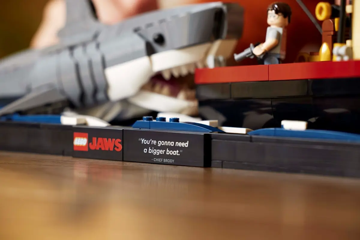 LEGO Ideas 21350 Jaws set, image 9