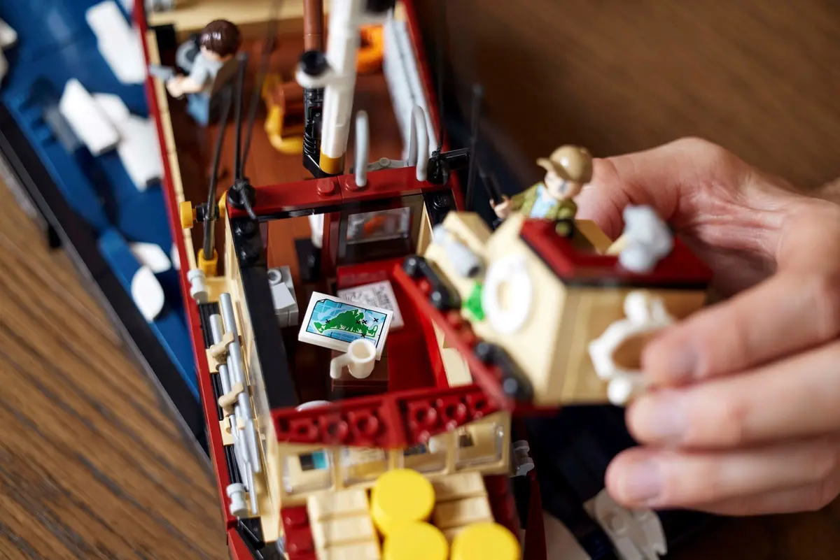 LEGO Ideas 21350 Jaws set, image 8