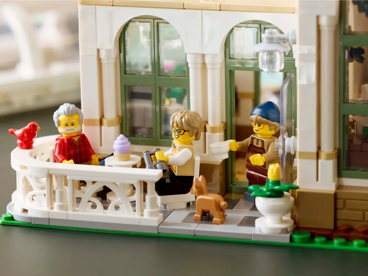 LEGO Ideas 21353 The Botanical Garden set, image 8