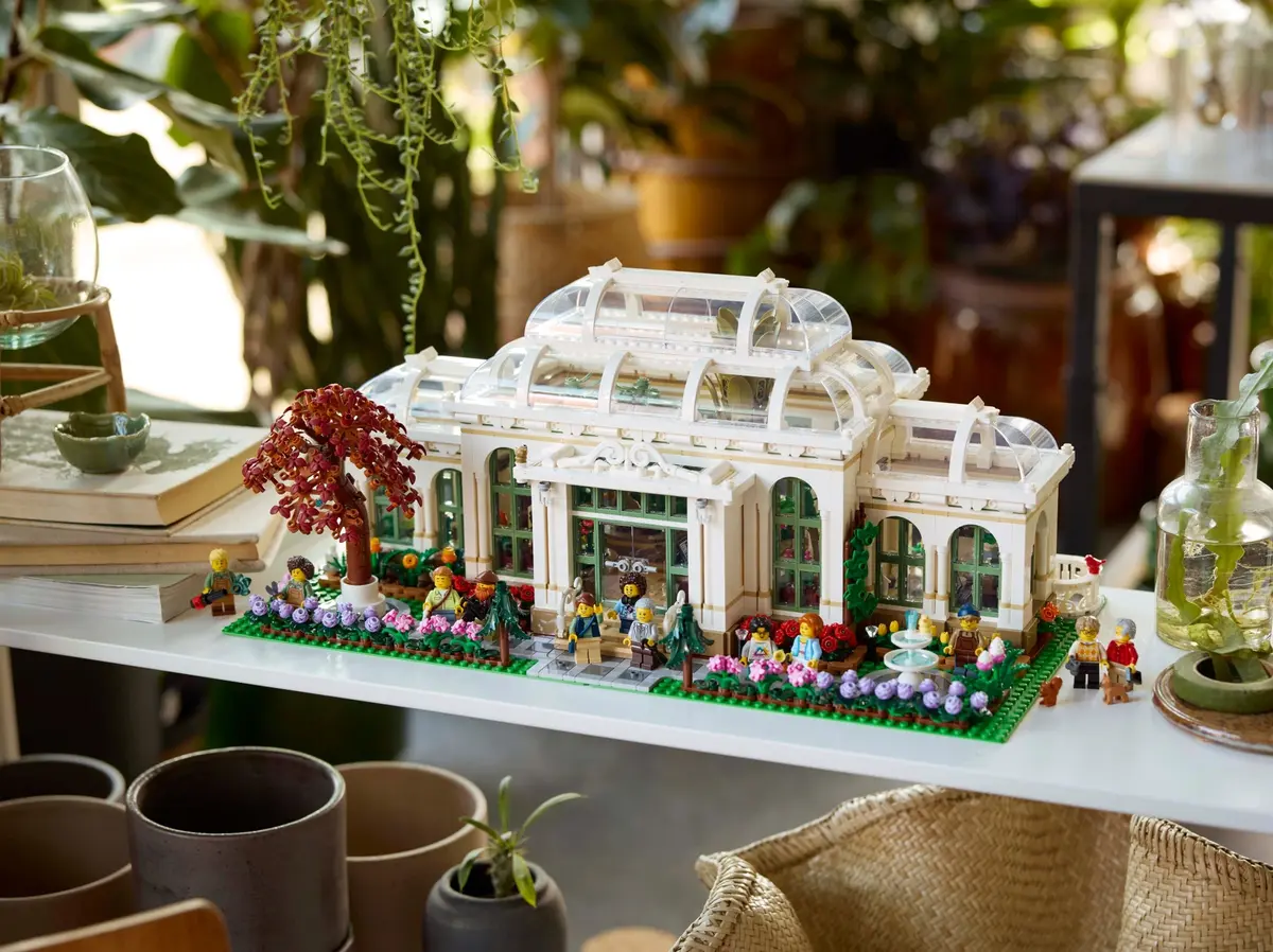 LEGO Ideas 21353 The Botanical Garden set, image 14
