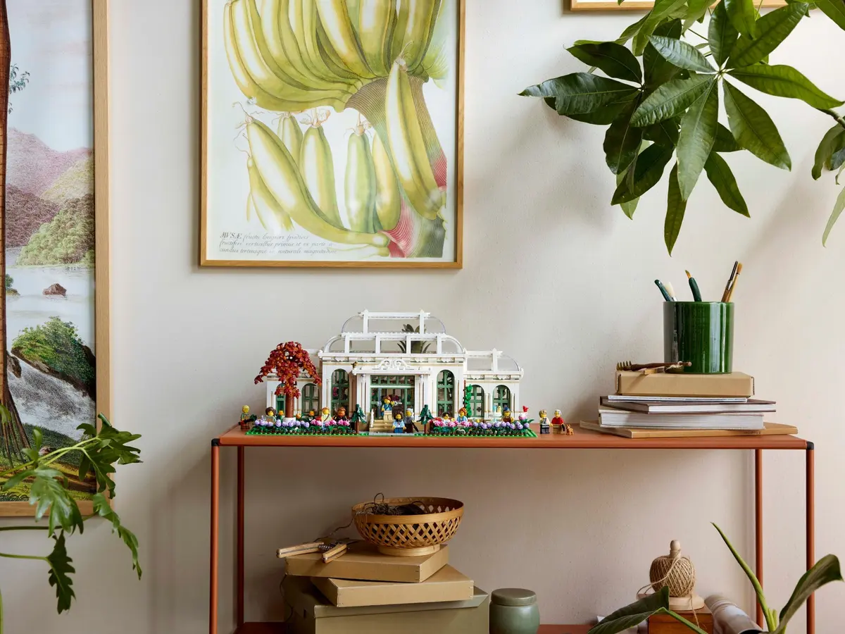 LEGO Ideas 21353 The Botanical Garden set, image 13