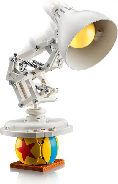 LEGO Ideas 21357 Disney Pixar Luxo Jr. set, image 11
