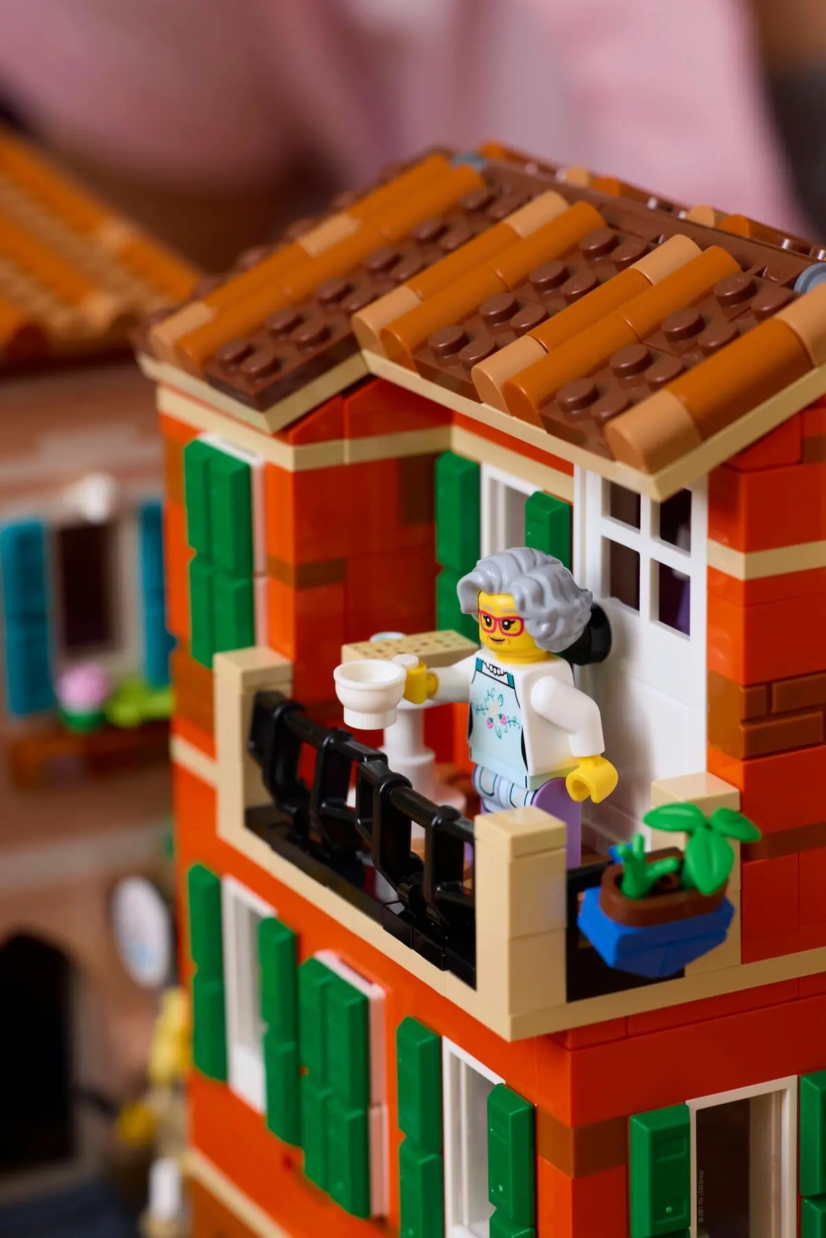 LEGO Ideas 21359 Italian Riviera set, image 6