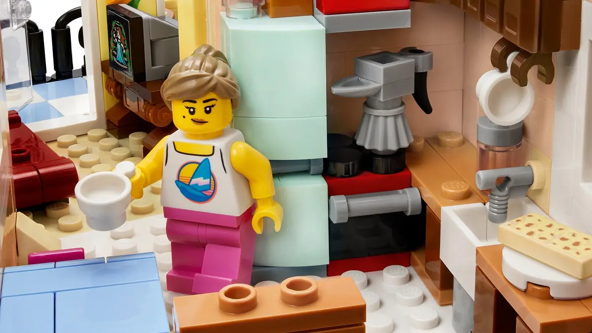 LEGO Ideas 21359 Italian Riviera set, image 14