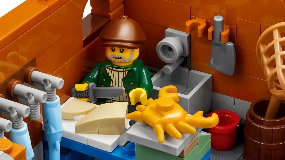 LEGO Ideas 21359 Italian Riviera set, image 16