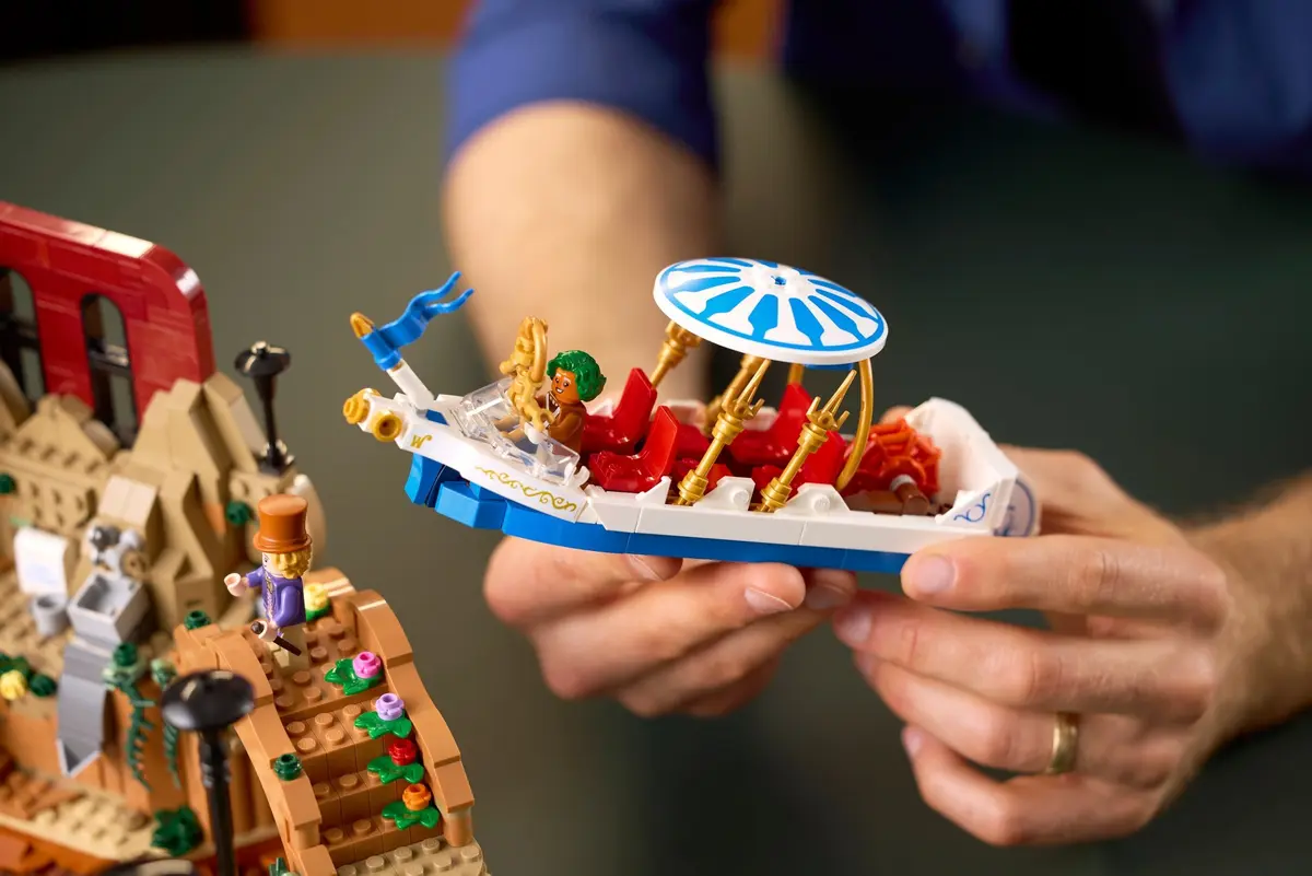 LEGO Ideas 21360 Willy Wonka & the Chocolate Factory set, image 10
