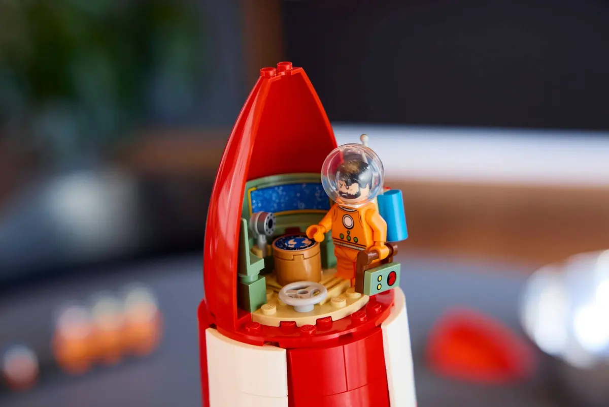 LEGO Ideas 21367 Tintin Moon Rocket set, image 6
