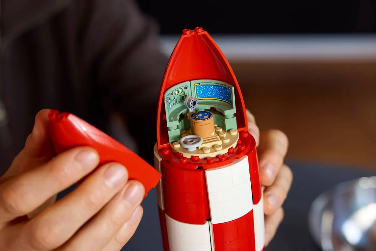 LEGO Ideas 21367 Tintin Moon Rocket set, image 8