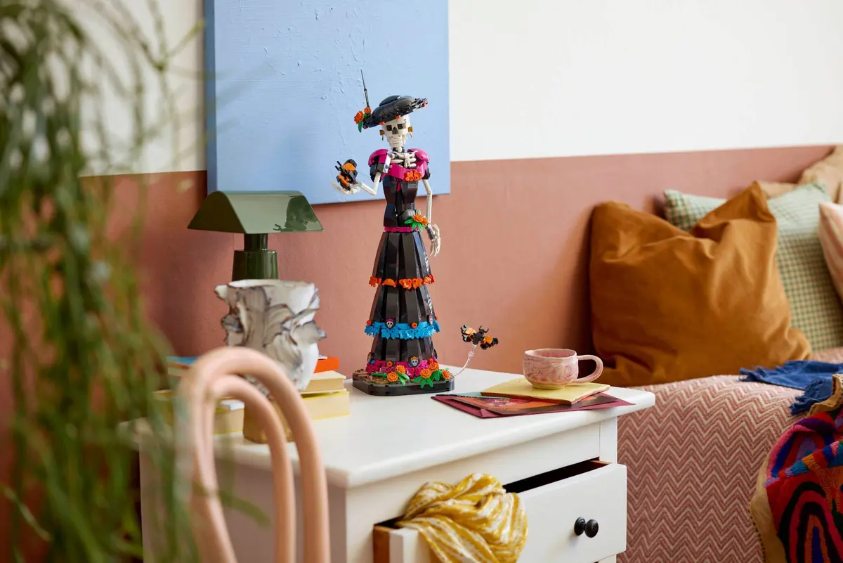 LEGO Ideas 21372 La Catrina set, image 13