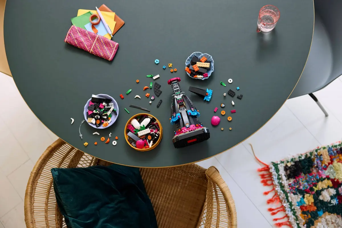 LEGO Ideas 21372 La Catrina set, image 5
