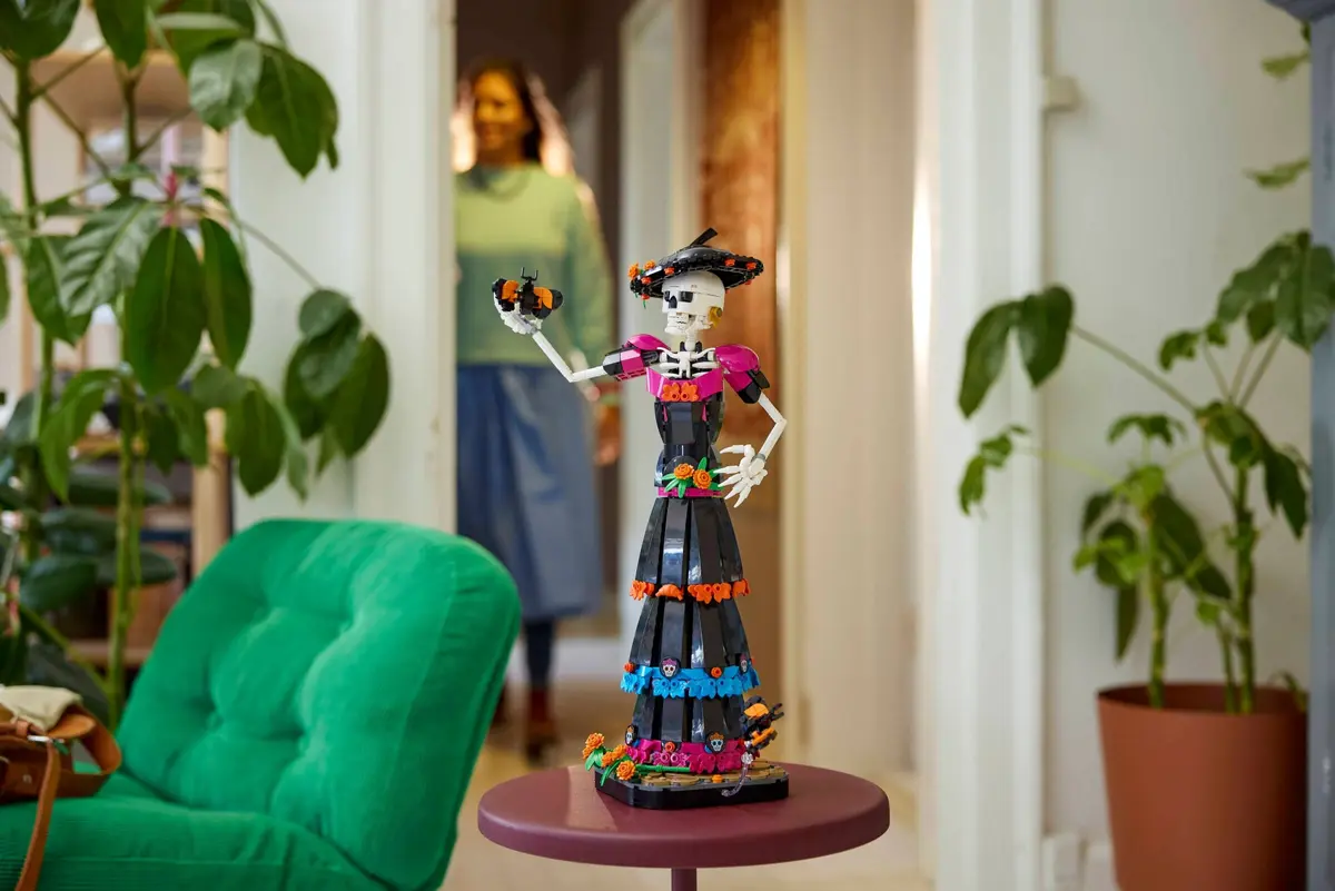 LEGO Ideas 21372 La Catrina set, image 15