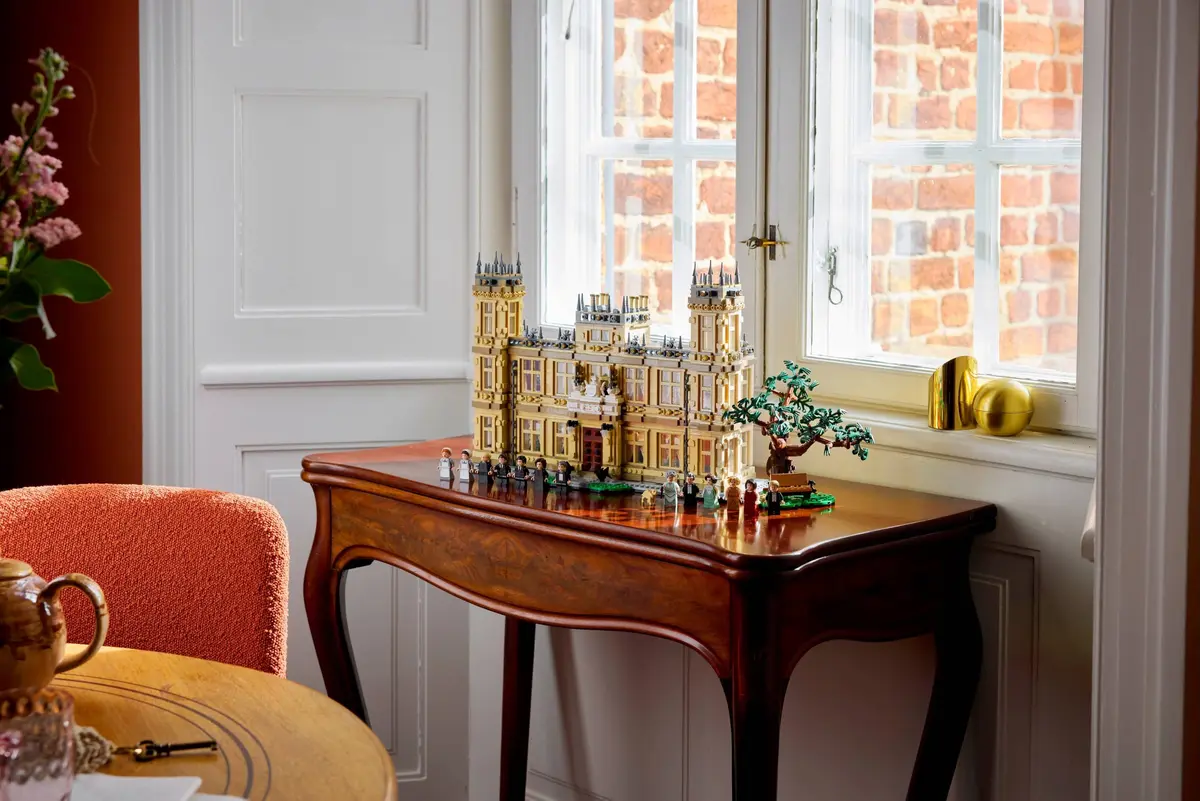 LEGO Ideas 21373 Downton Abbey set, image 17