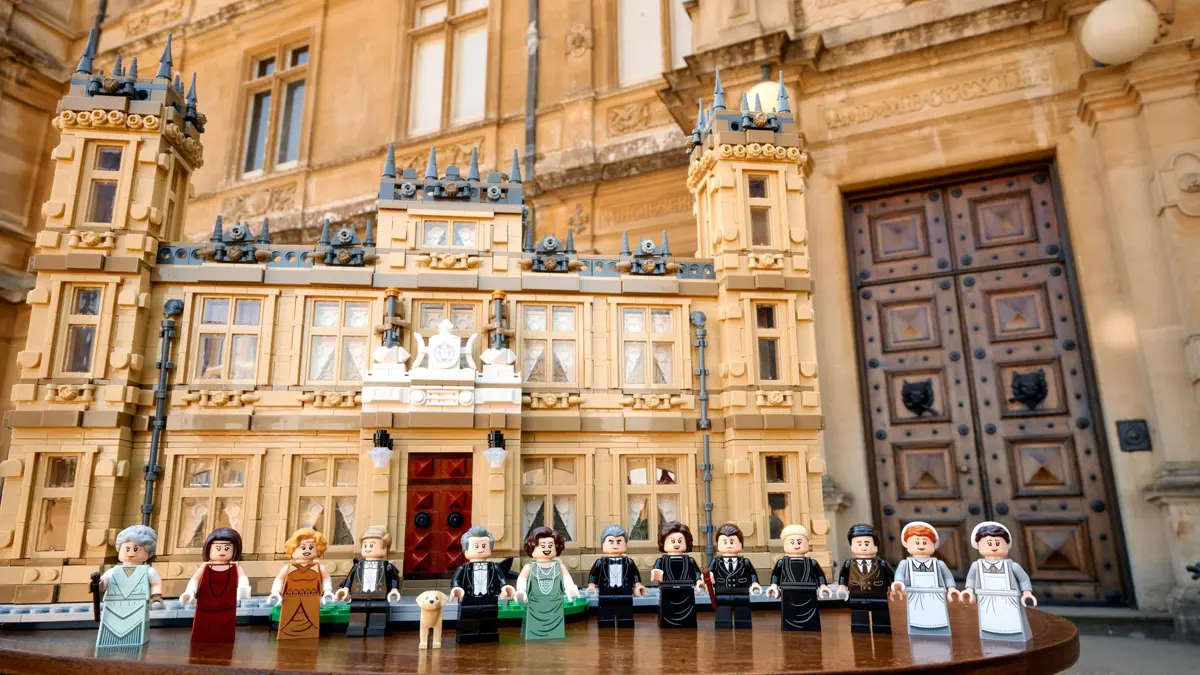 LEGO Ideas 21373 Downton Abbey set, image 4