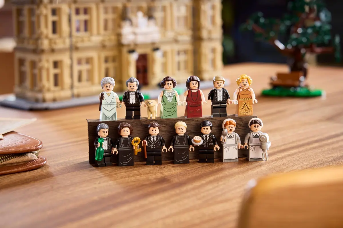 LEGO Ideas 21373 Downton Abbey set, image 11