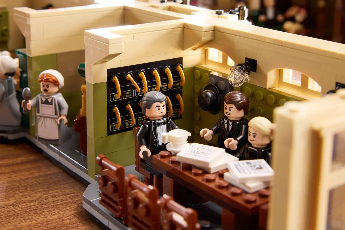 LEGO Ideas 21373 Downton Abbey set, image 12