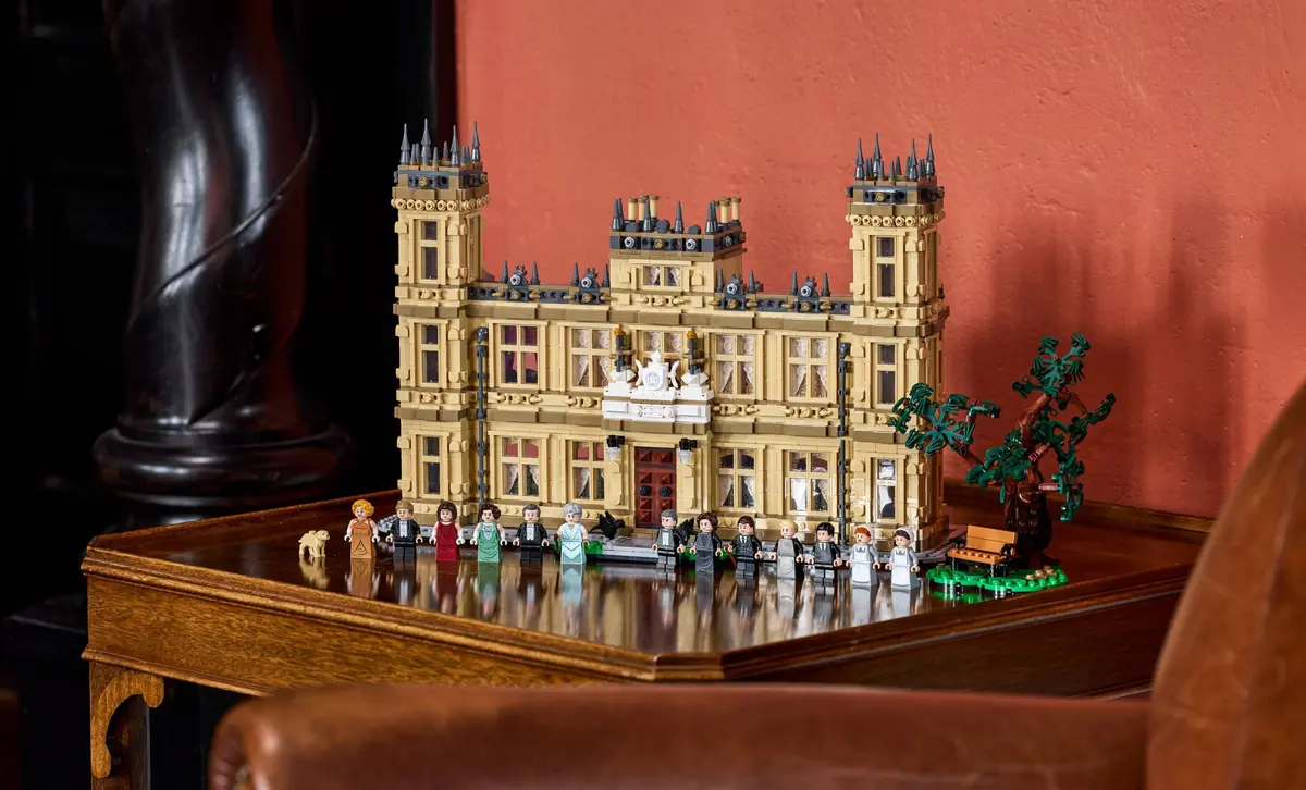 LEGO Ideas 21373 Downton Abbey set, image 18