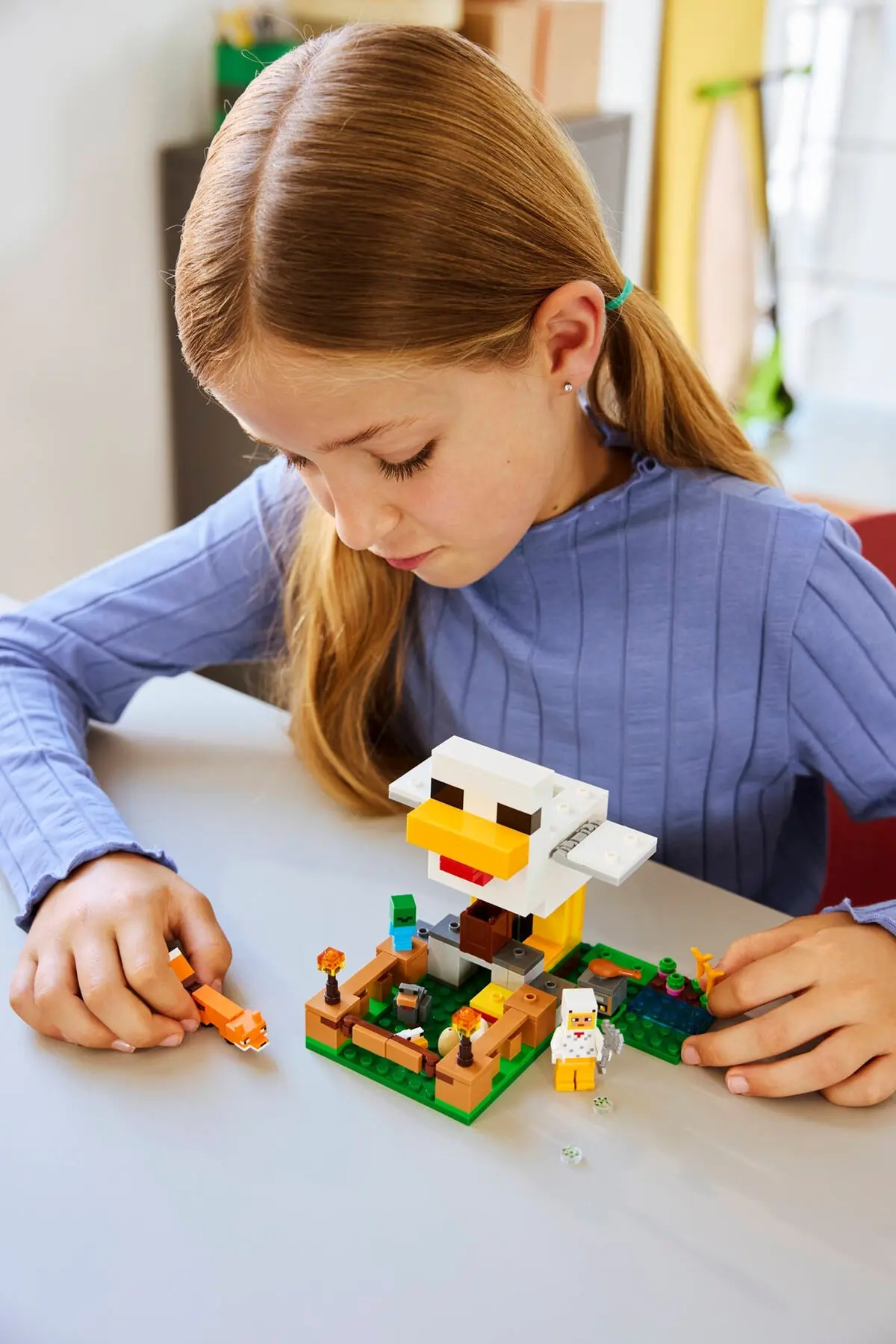 LEGO Minecraft 21585 Chicken Farm set, image 5