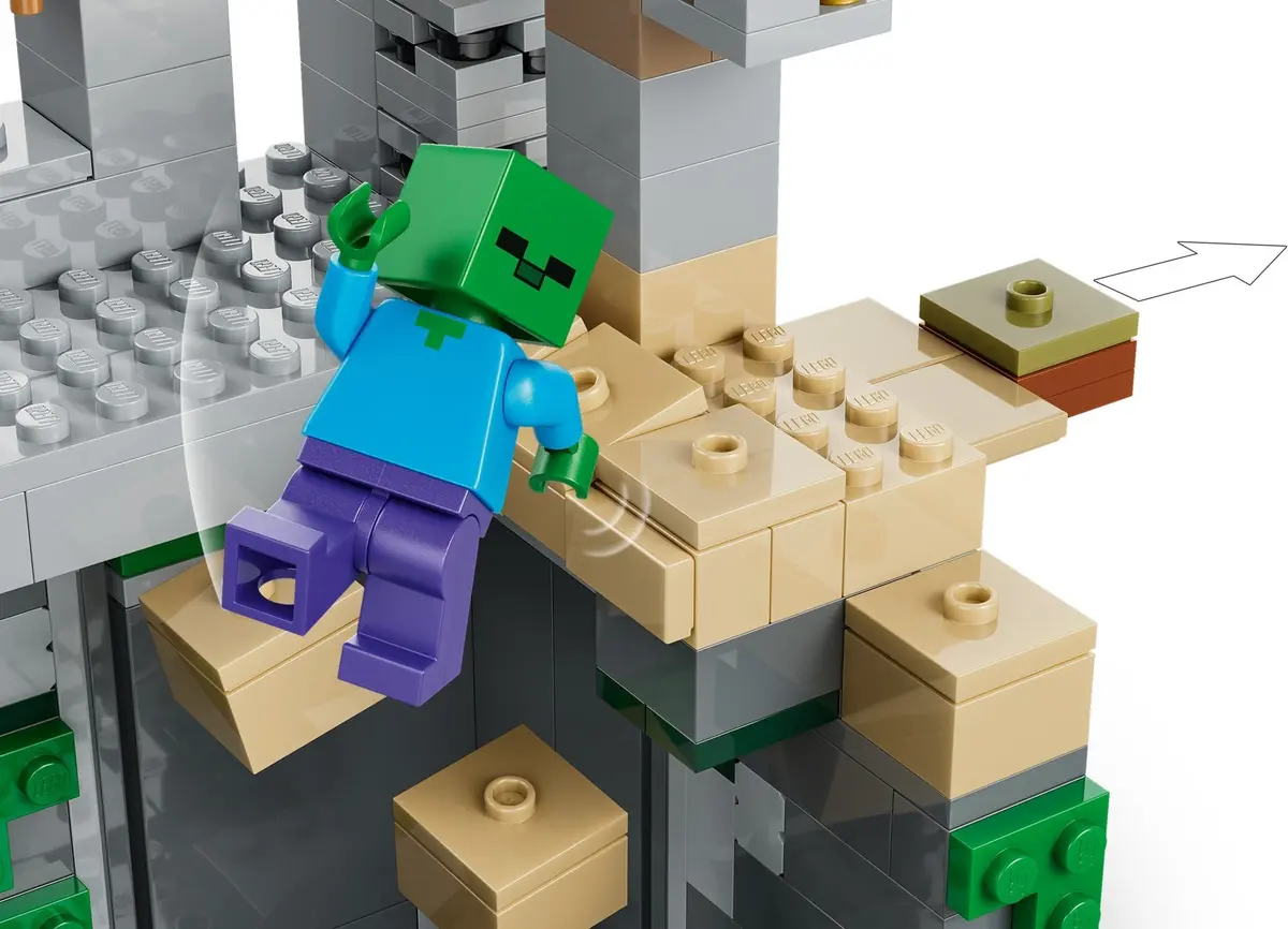 LEGO Minecraft 21587 Zombie Dungeon set, image 11