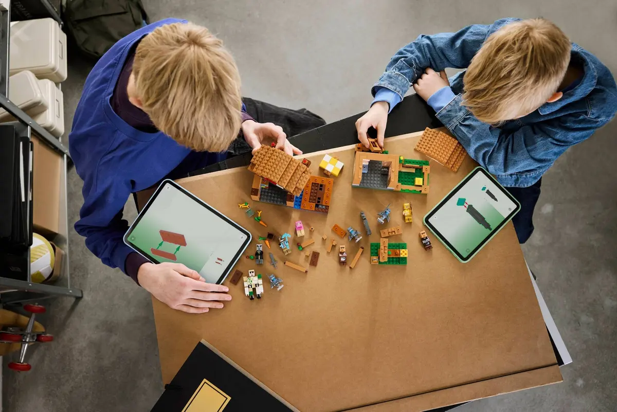 LEGO Minecraft 21596 Evoker Village Attack set, image 5