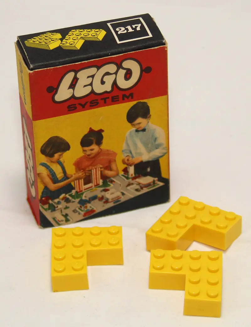 LEGO System 217 4 x 4 Corner Bricks set, image 3
