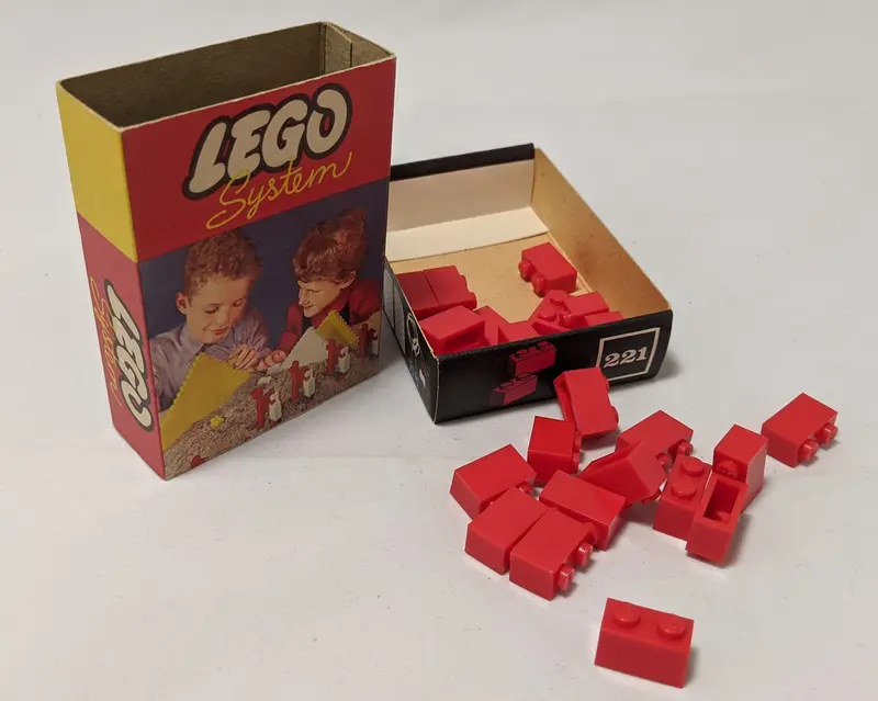 LEGO System 221 1 x 2 Bricks set