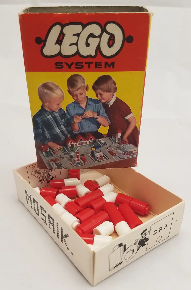 LEGO System 223 1 x 1 Round Bricks set, image 2