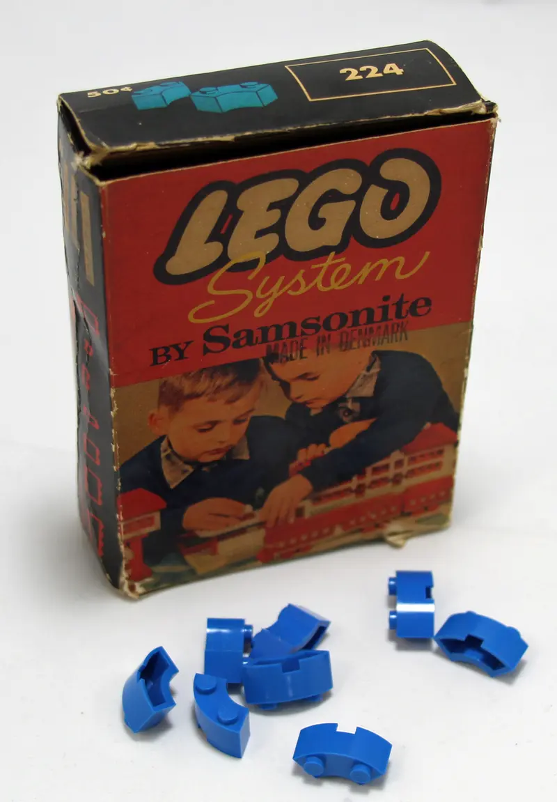 LEGO Samsonite 224 Bricks Curved set, image 2