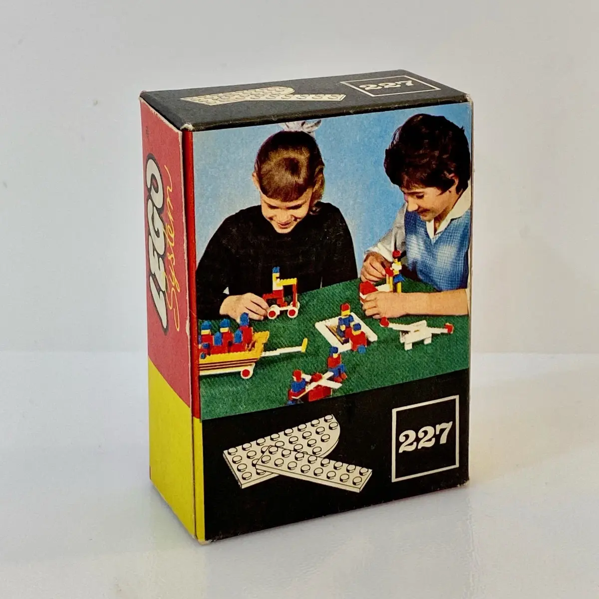 LEGO System 227 4 x 8 Curved & 2 x 8 Plates set