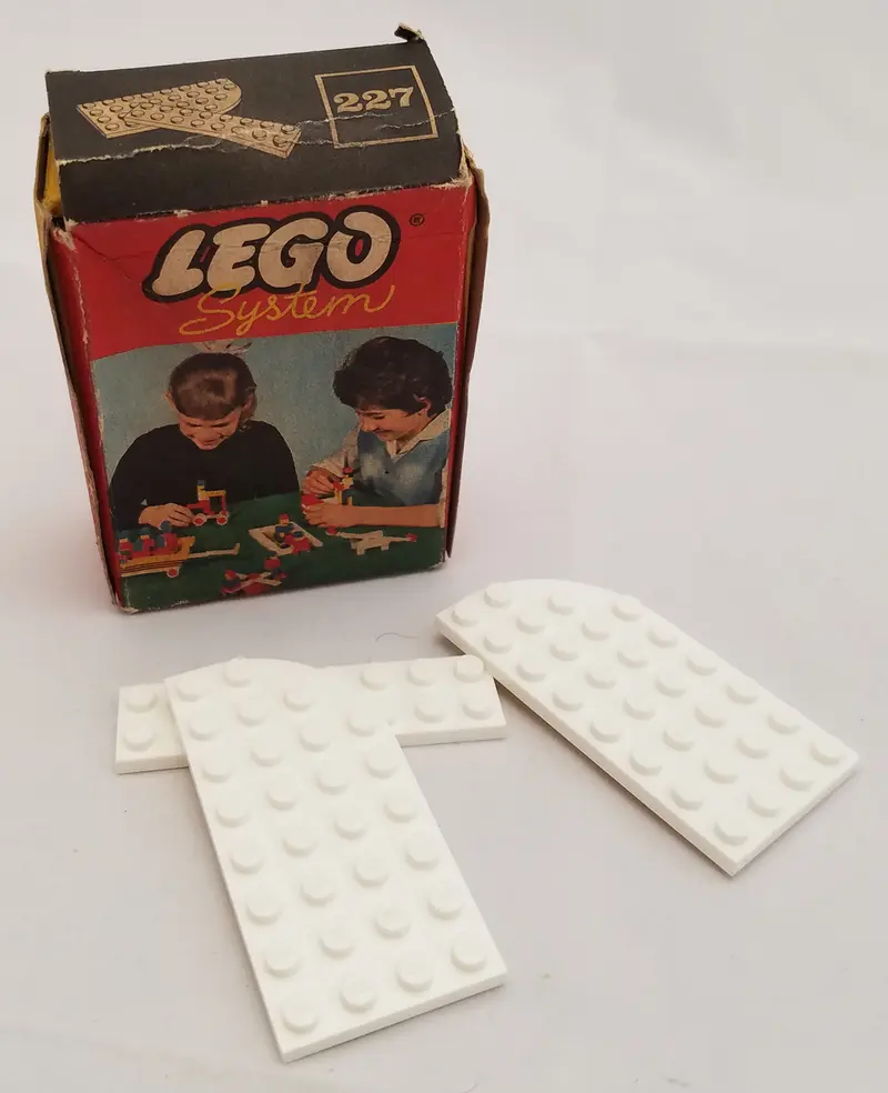 LEGO System 227 4 x 8 Curved & 2 x 8 Plates set, image 5