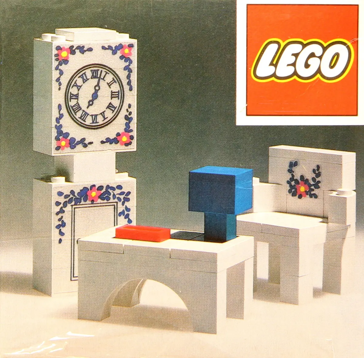 LEGO Homemaker 270 Grandfather Clock, Chair and Table set