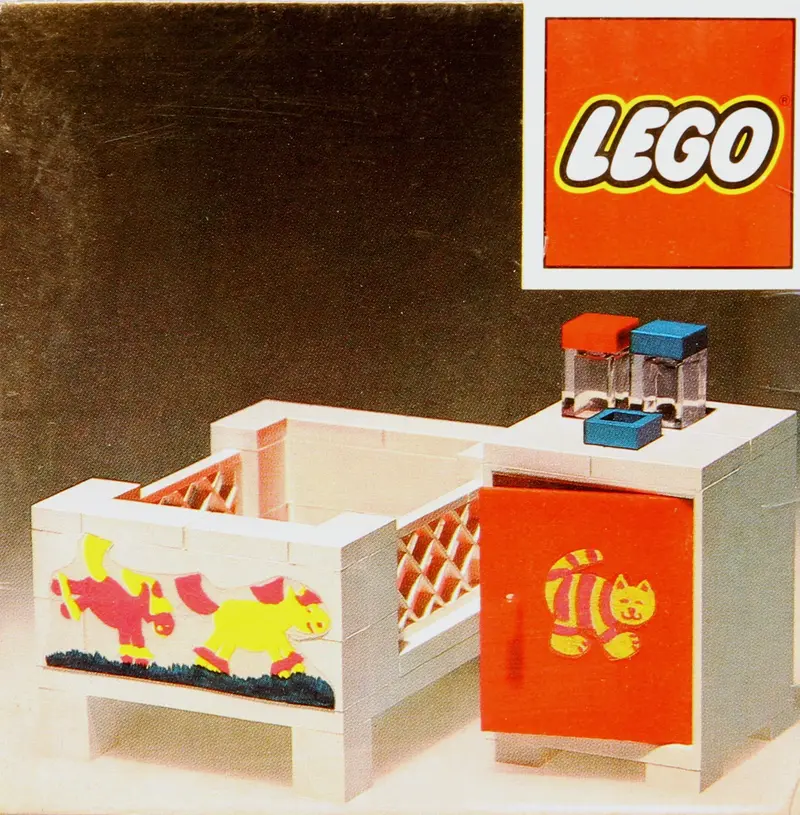 LEGO Homemaker 271 Baby's Cot and Cabinet set