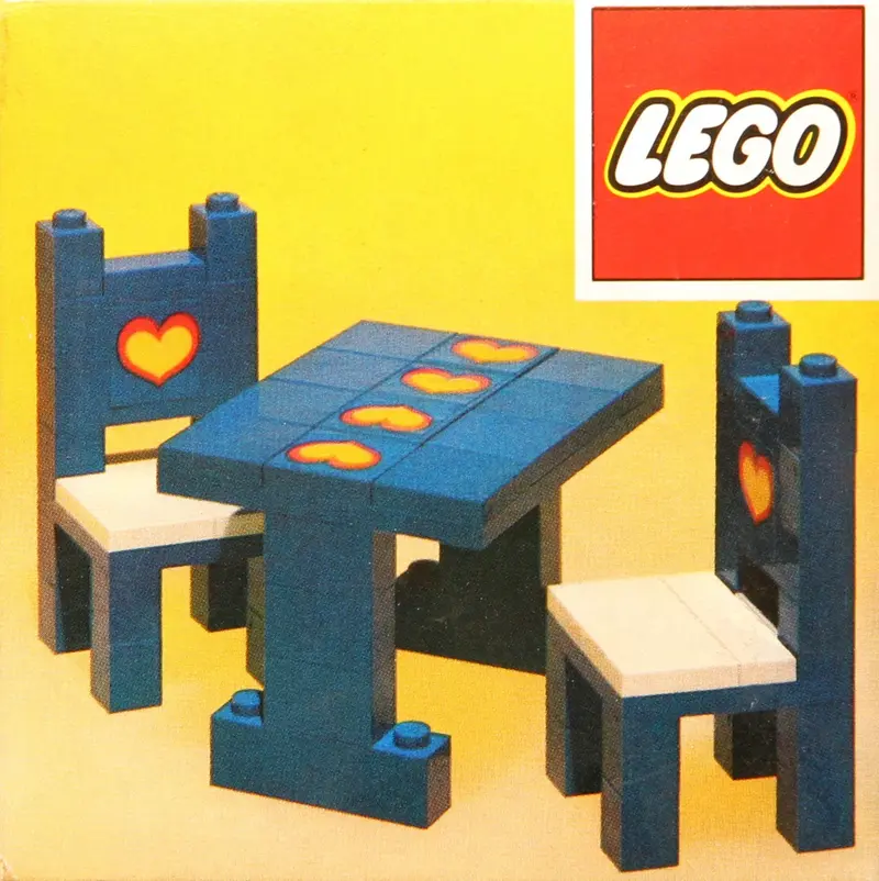 LEGO Homemaker 275 Table and chairs set