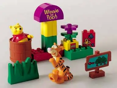 LEGO DUPLO 2983 Pooh and Tigger Play Hide and Seek set