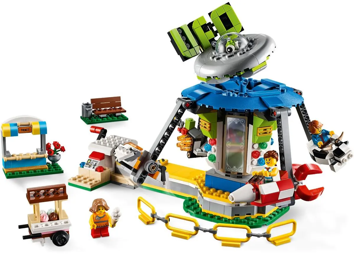 LEGO Creator 31095 Fairground Carousel set, image 3
