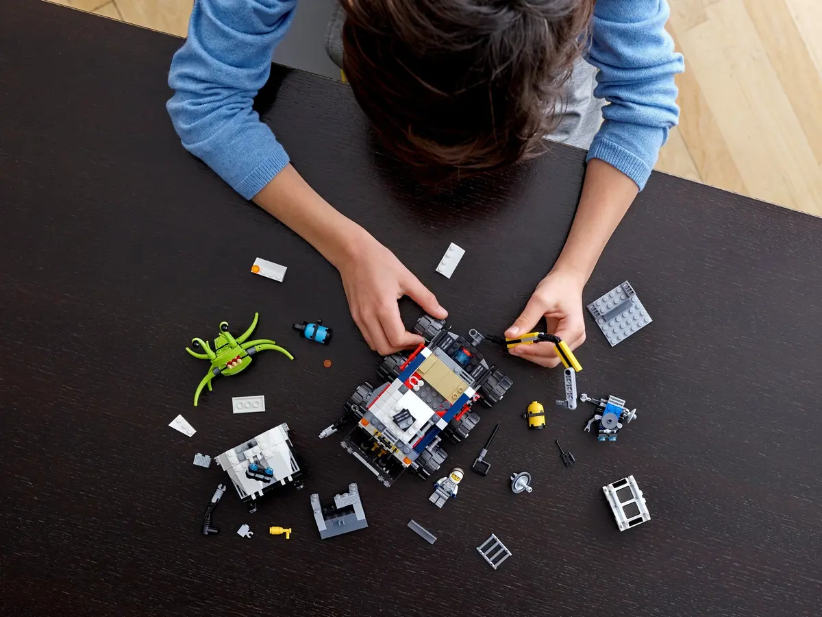 LEGO Creator 31107 Space Rover Explorer set, image 13