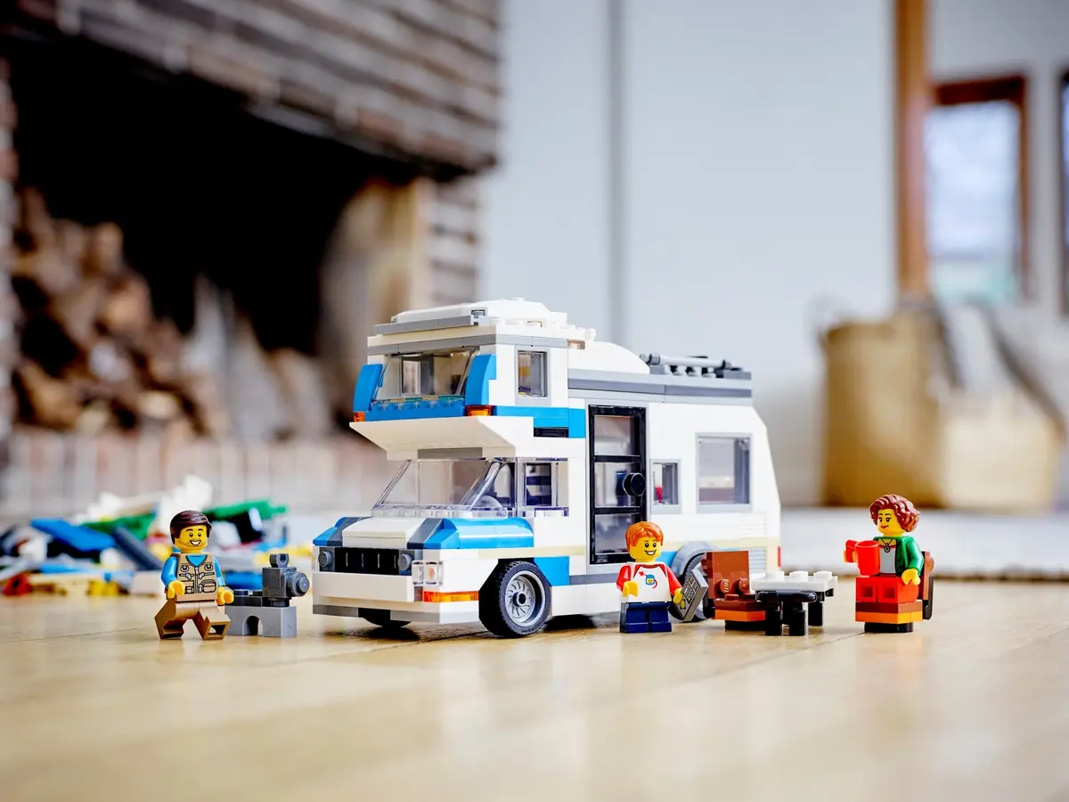 LEGO Creator 31108 Caravan Family Holiday set, image 3