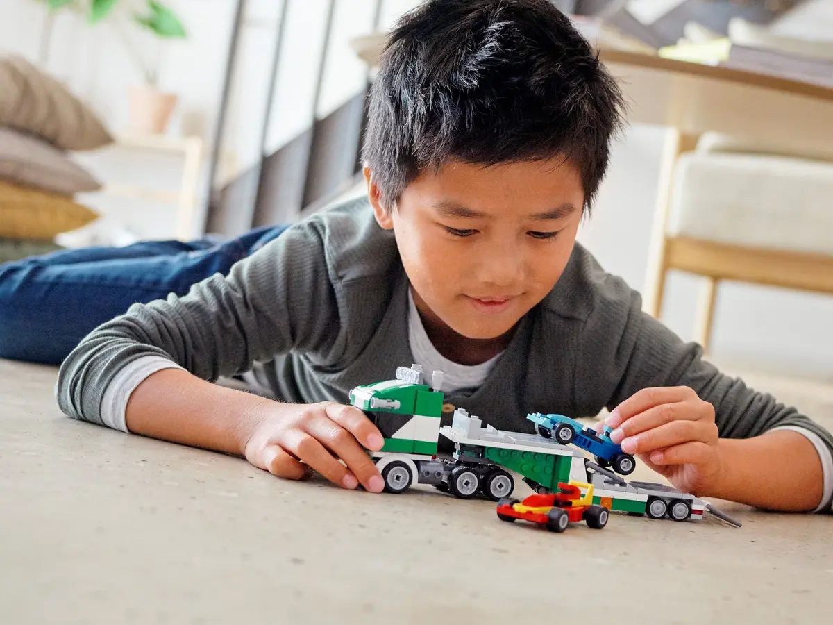 LEGO Creator 31113 Race Car Transporter set, image 5