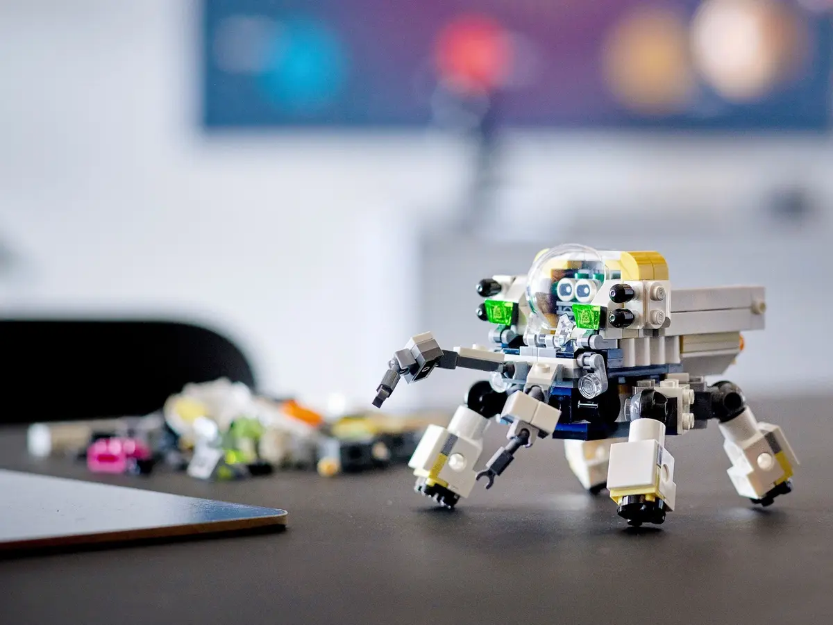 LEGO Creator 31115 Space Mining Mech set, image 8