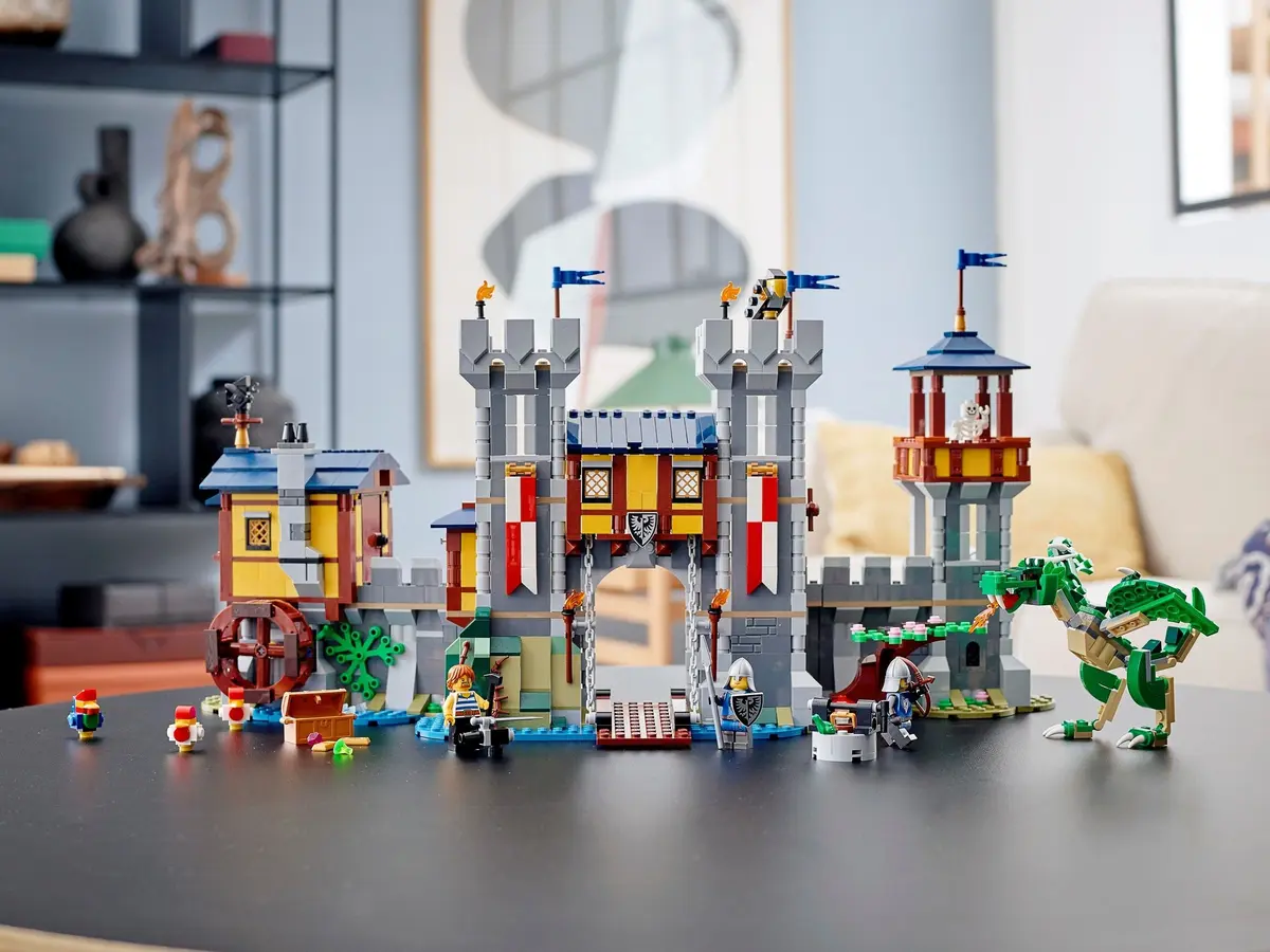 LEGO Creator 31120 Medieval Castle set, image 10
