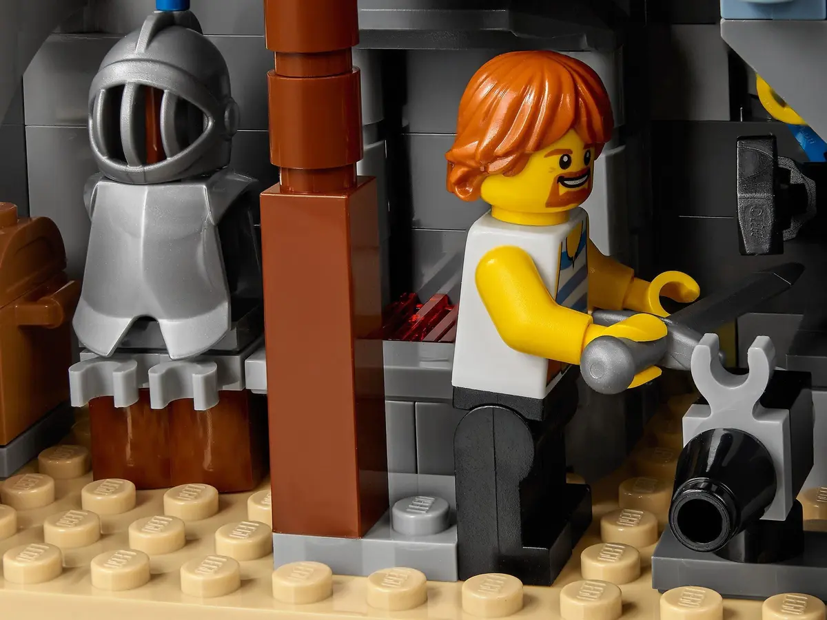 LEGO Creator 31120 Medieval Castle set, image 6