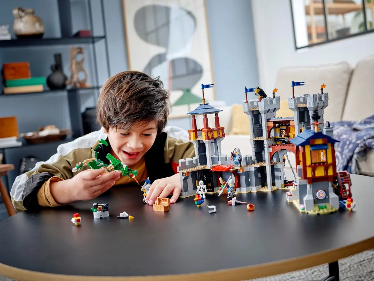 LEGO Creator 31120 Medieval Castle set, image 9