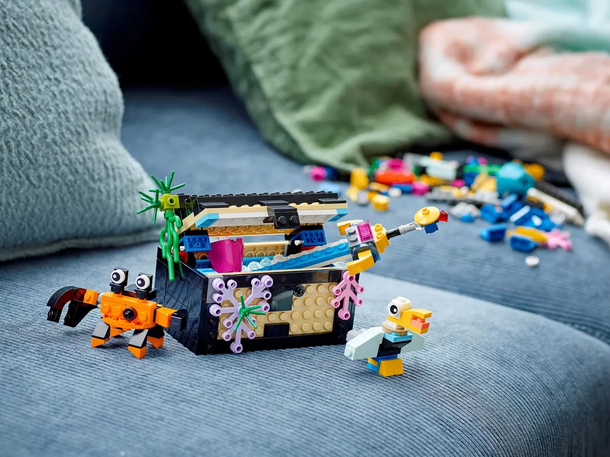 LEGO Creator 31122 Fish Tank set, image 6