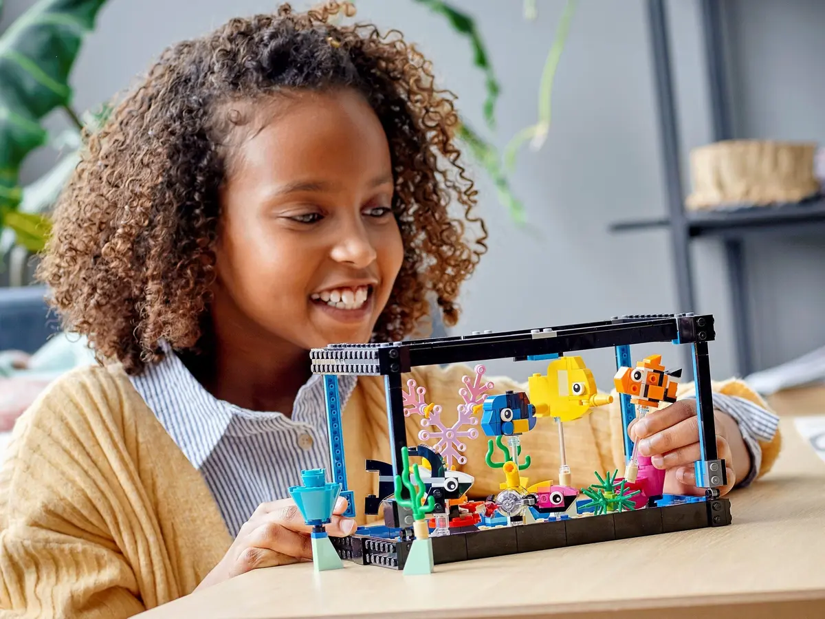 LEGO Creator 31122 Fish Tank set, image 3