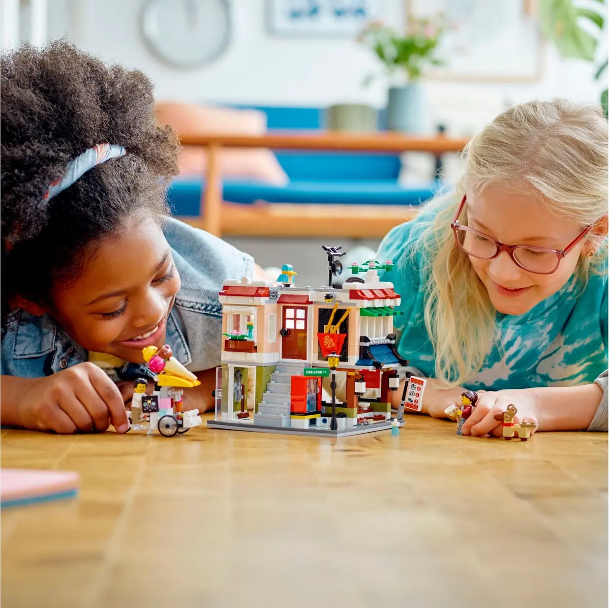 LEGO Creator 31131 Downtown Noodle Shop set, image 3