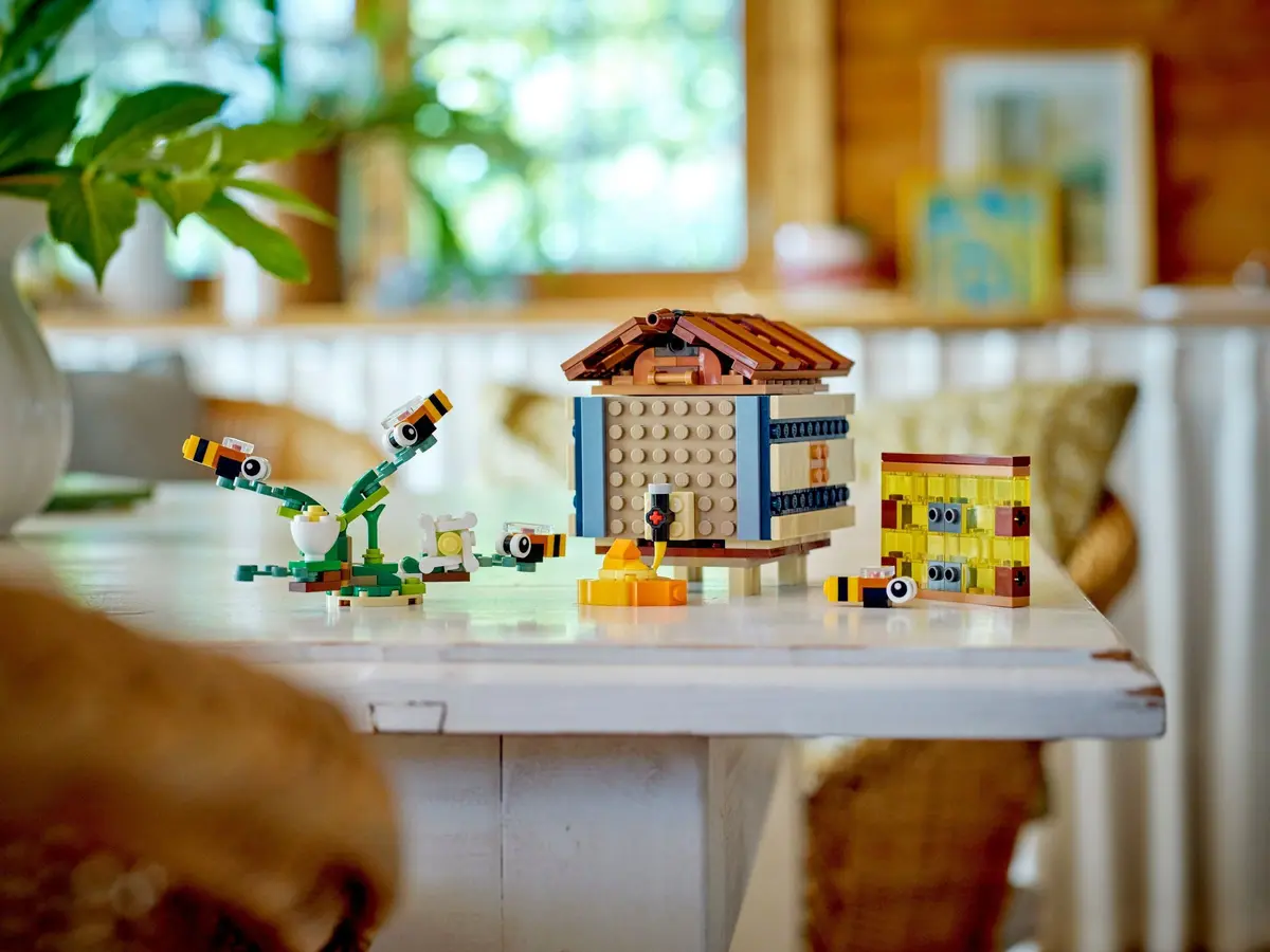 LEGO Creator 31143 Birdhouse set, image 4