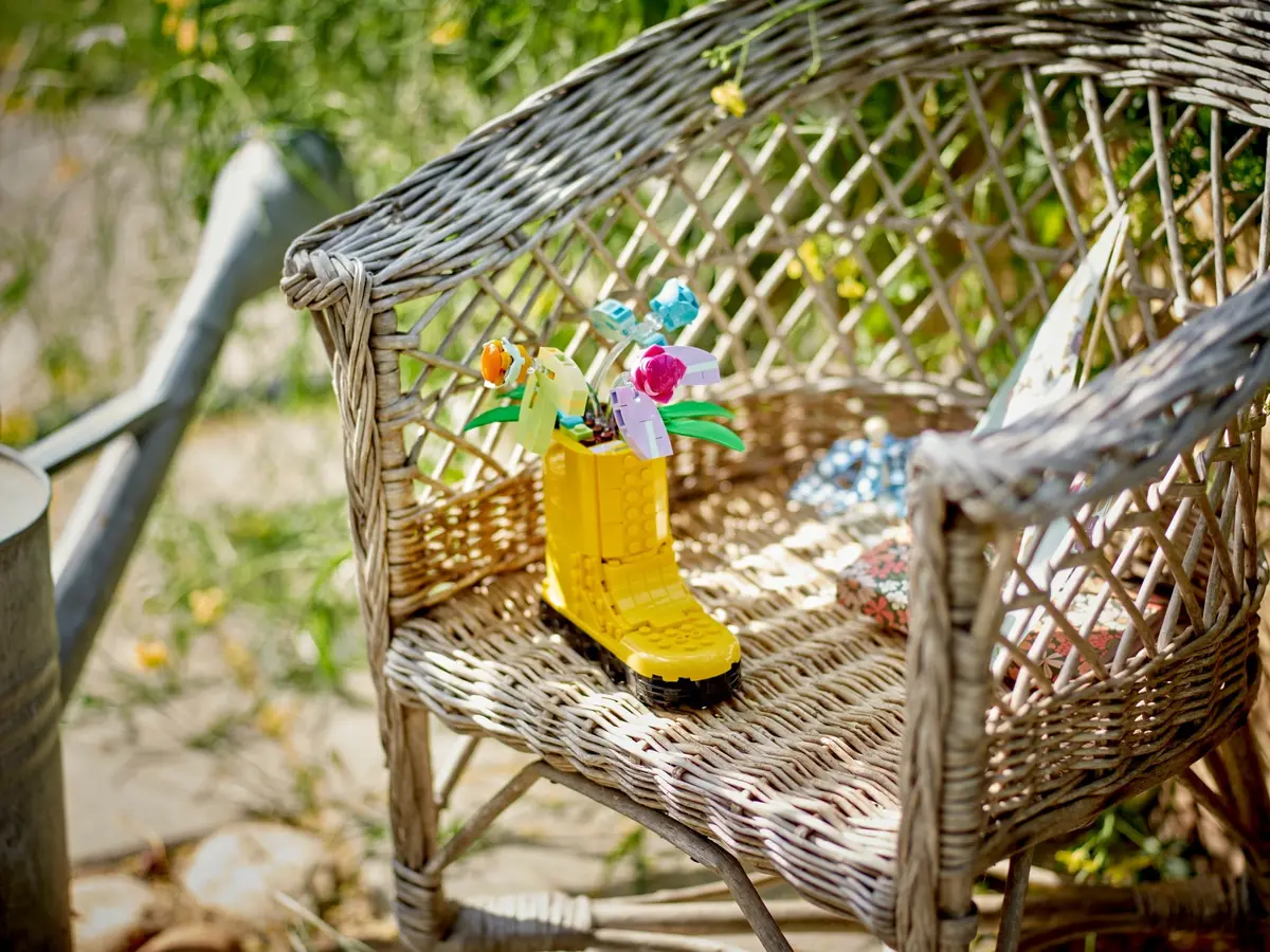 LEGO Creator 31149 Flowers in Watering Can set, image 3