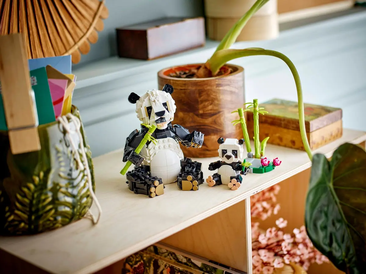 LEGO Creator 31165 Panda Family set, image 5