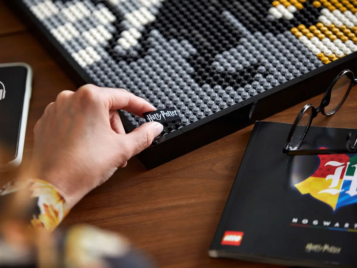 LEGO Art 31201 Harry Potter Hogwarts Crests set, image 5