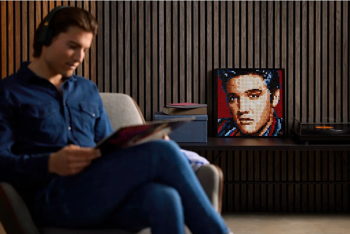 LEGO Art 31204 Elvis Presley 'The King' set, image 7