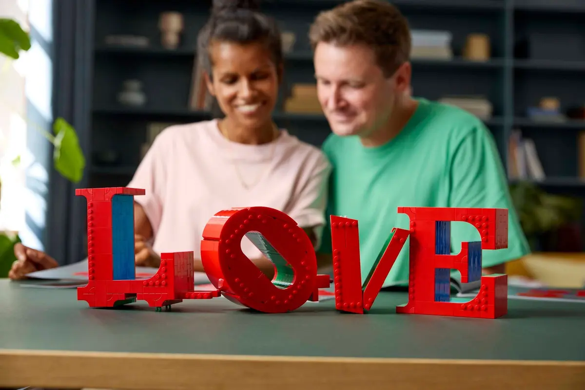 LEGO Art 31214 LOVE set, image 5